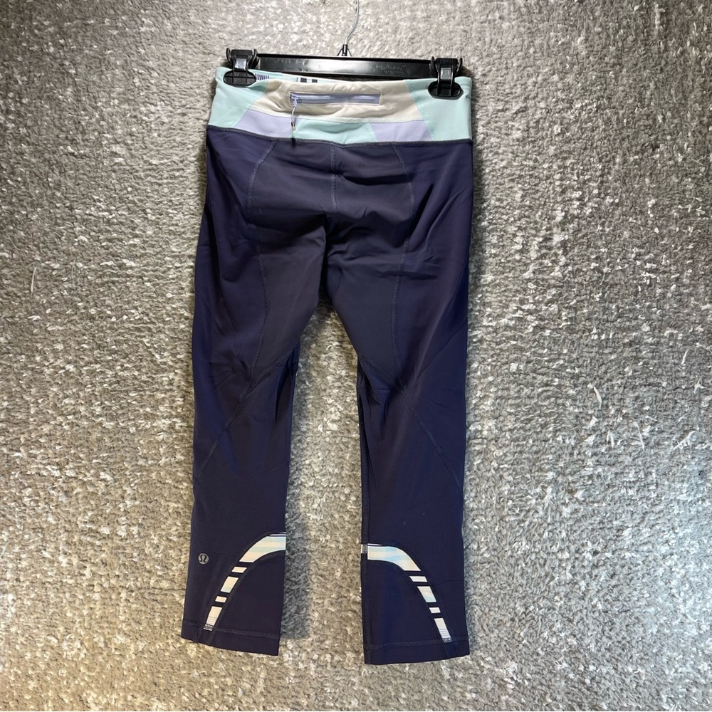 Lululemon Pull On Women Crop Leggings Multicolored Size 4 Back Zip Pocket